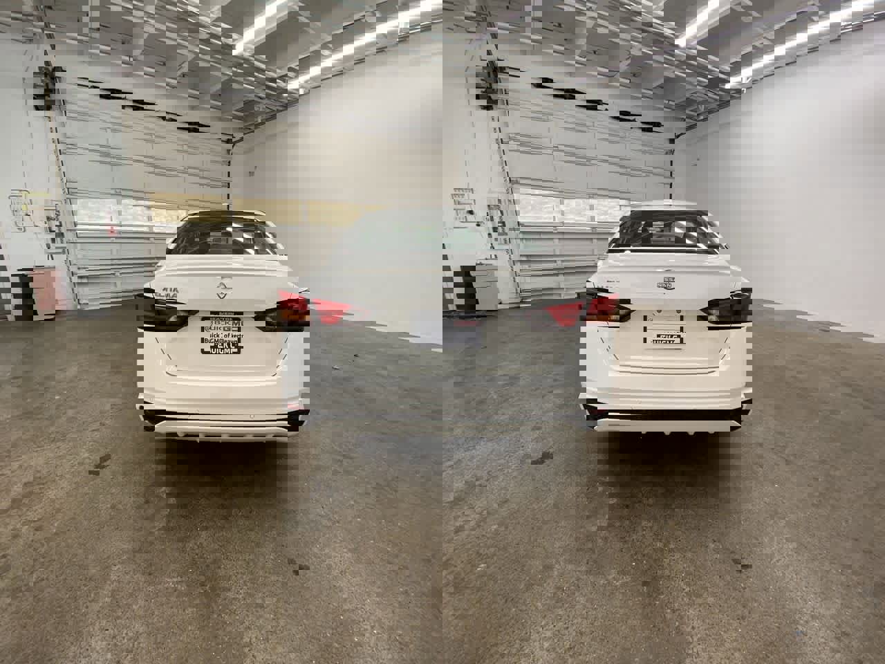 Used 2025 Nissan Altima 2.5 SV image 5