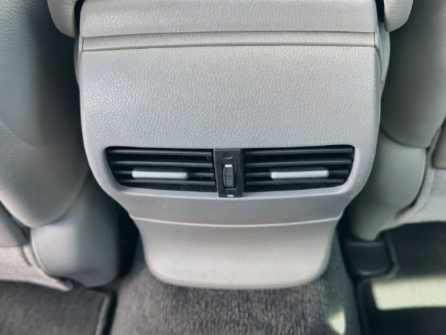 Used 2011 Honda Accord EX-L image 25