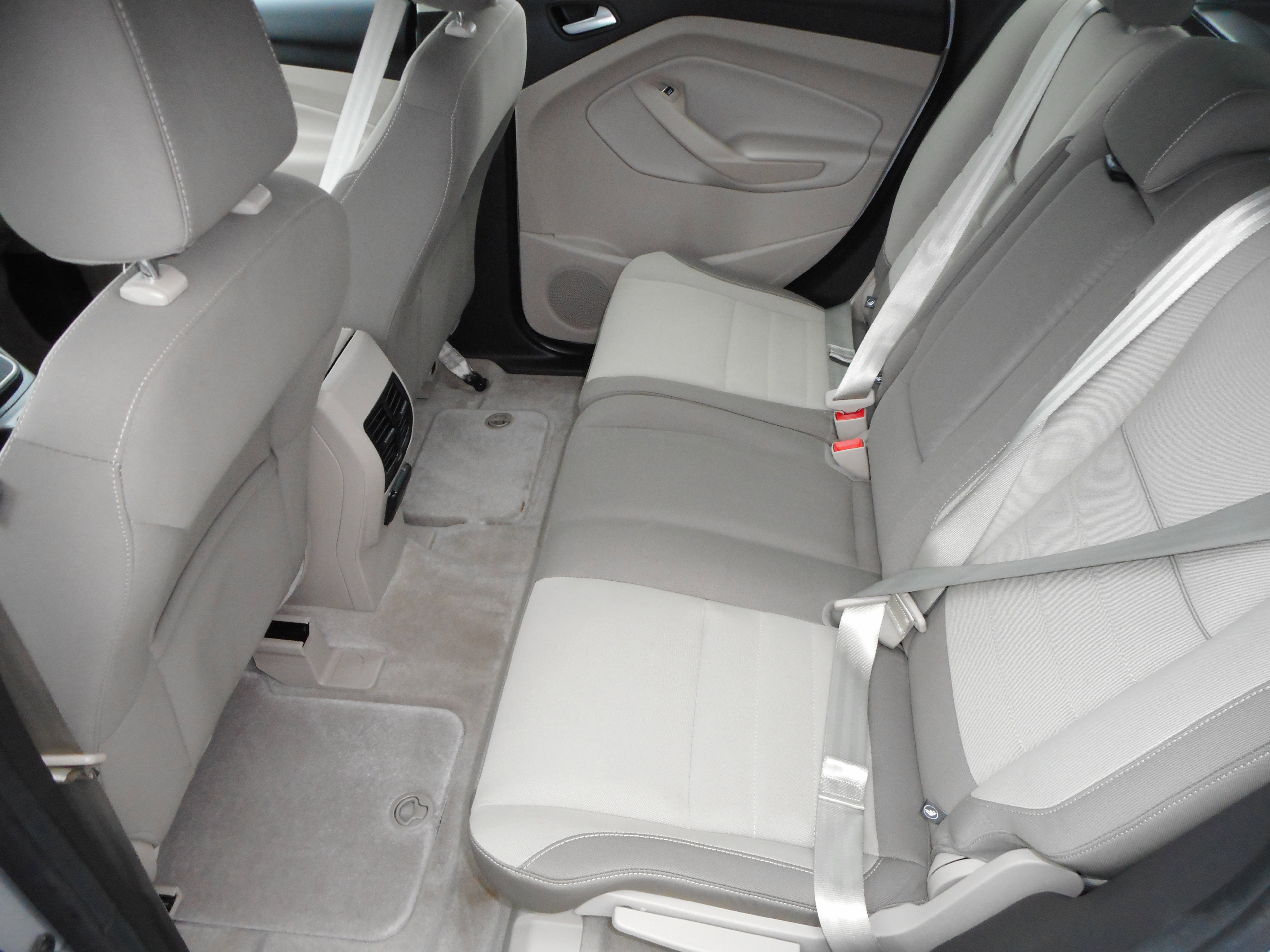 Used 2013 Ford C-MAX SE image 17