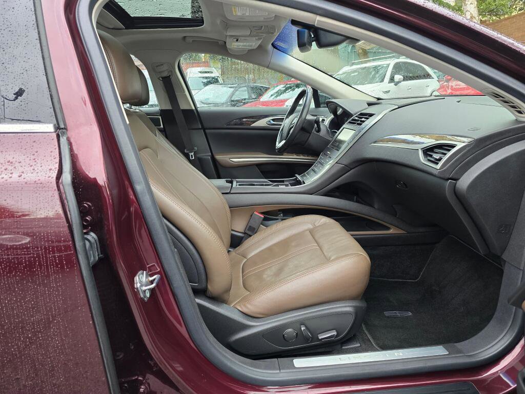 Used 2013 Lincoln MKZ Hybrid image 12