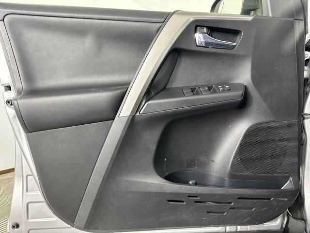 Used 2017 Toyota RAV4 XLE AWD/4WD image 24
