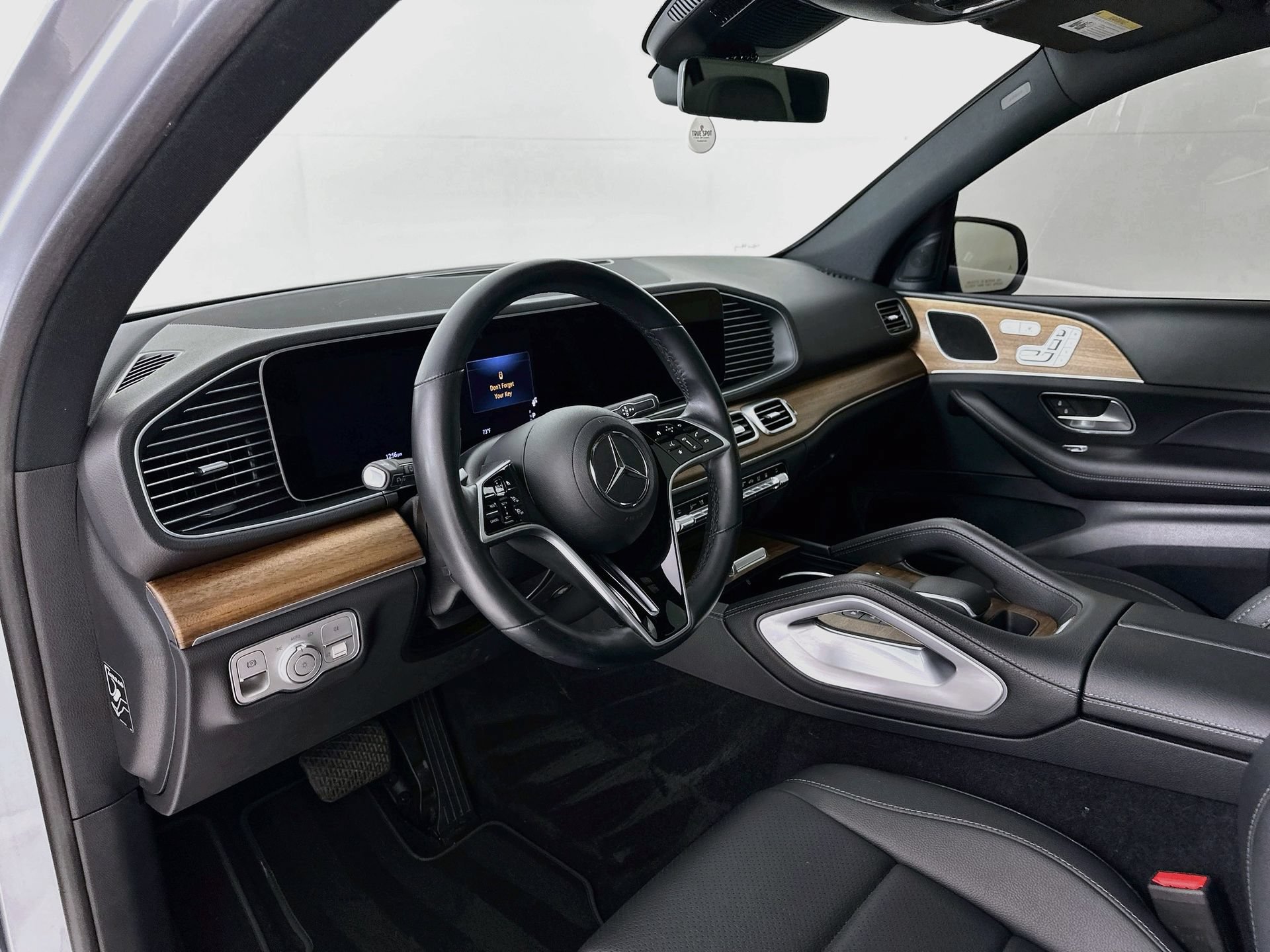 Certified 2025 Mercedes-Benz GLE 450e 4MATIC image 10