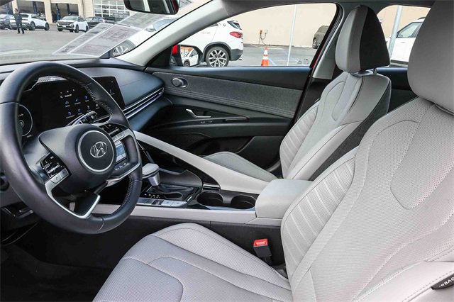 Certified 2023 Hyundai Elantra Limited image 21