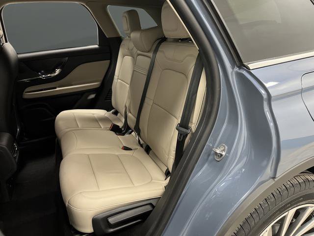 Used 2025 Lincoln Corsair Reserve w/ Towing Package image 29