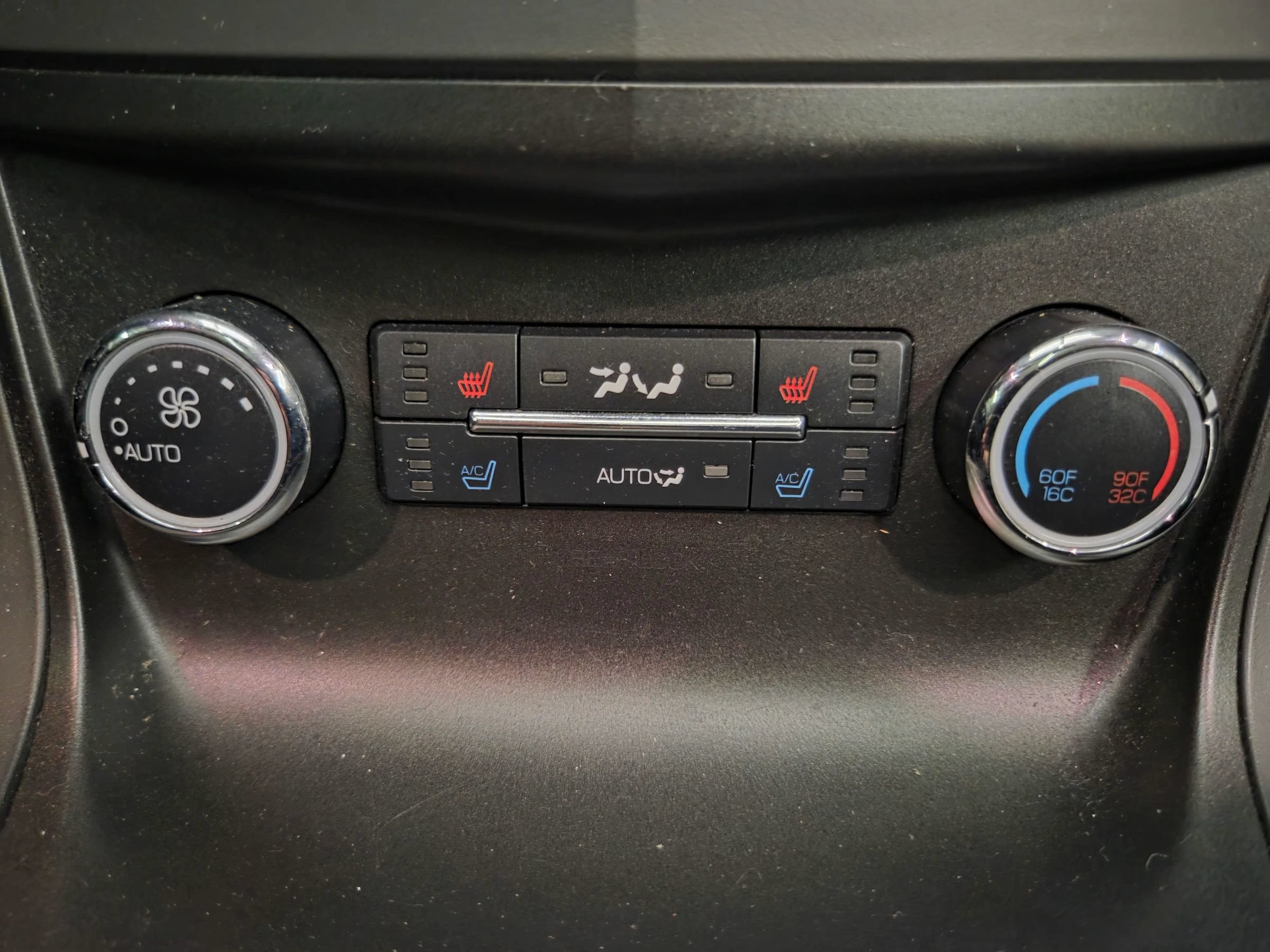 Used 2019 Lincoln MKT AWD image 35
