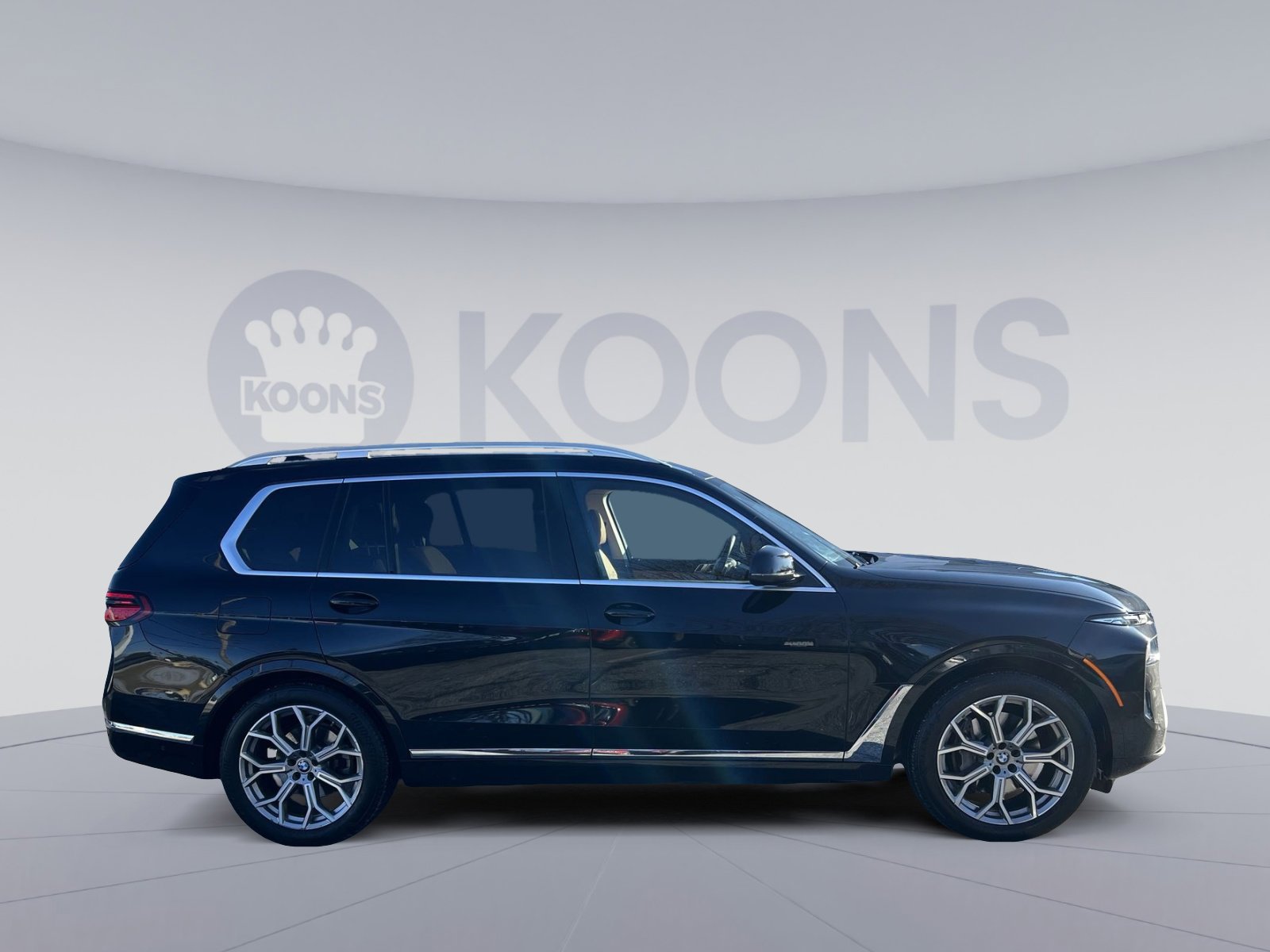 Used 2023 BMW X7 xDrive40i w/ Executive Package image 8