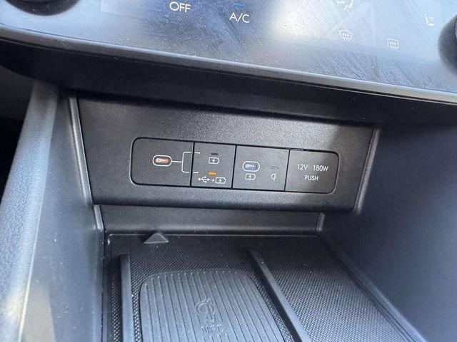 Used 2025 Hyundai Sonata SEL FWD image 32