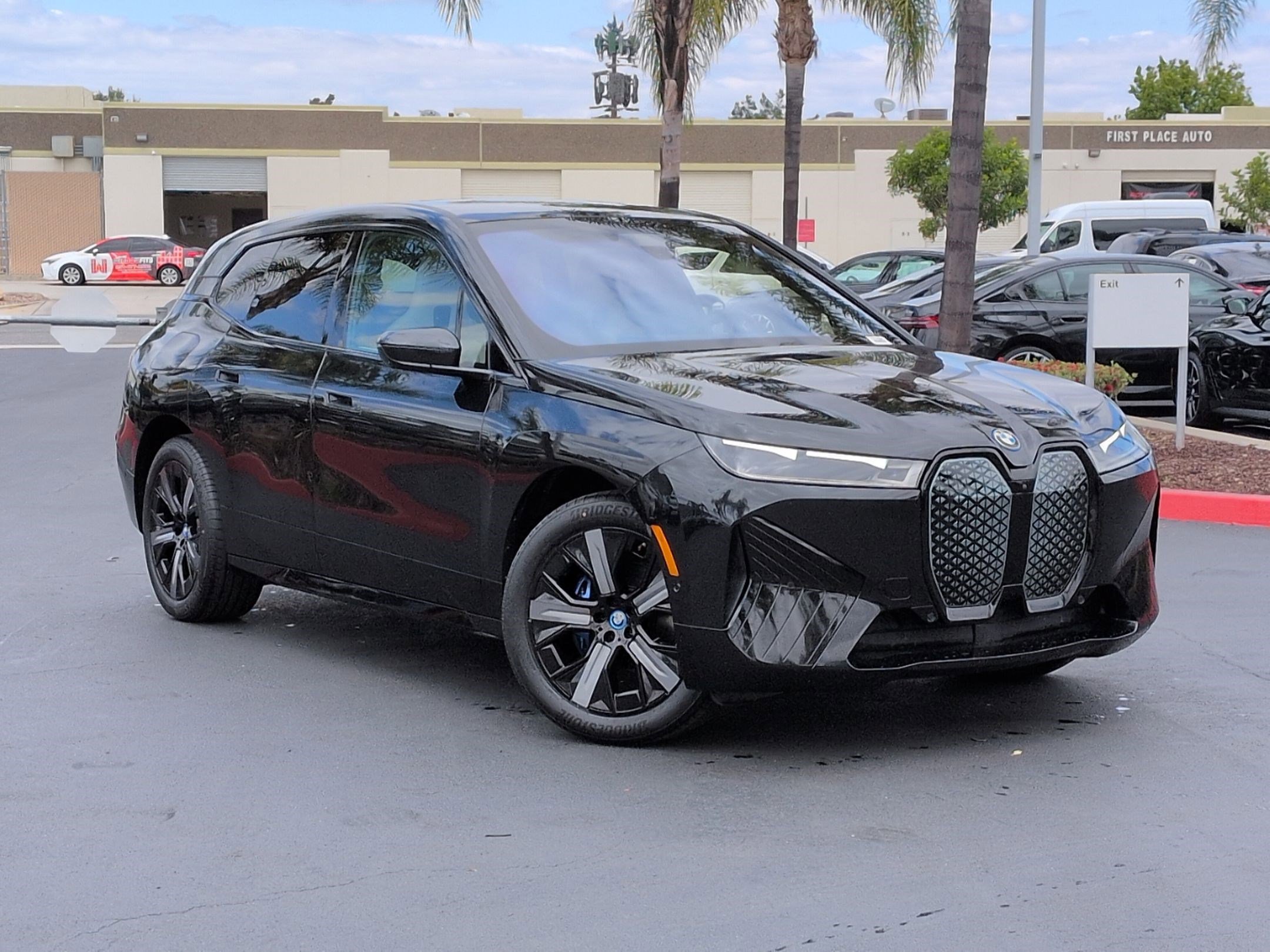 Certified 2025 BMW iX M60 AWD/4WD image 2