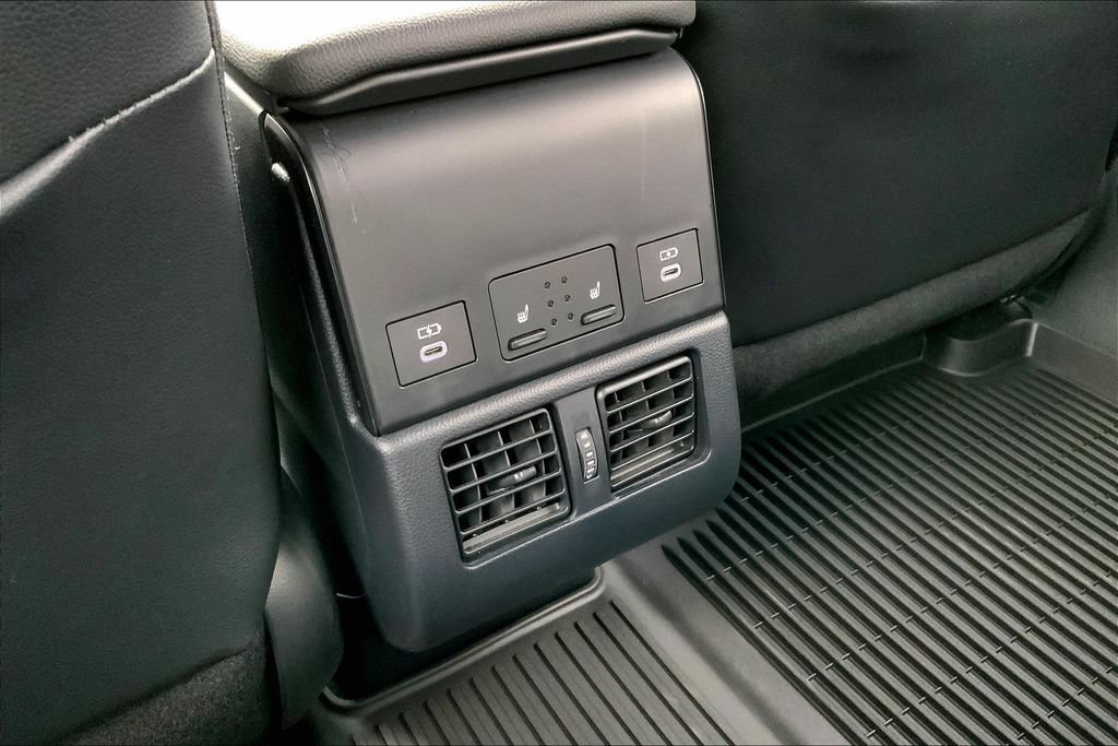 Used 2025 Subaru Solterra AWD/4WD image 10