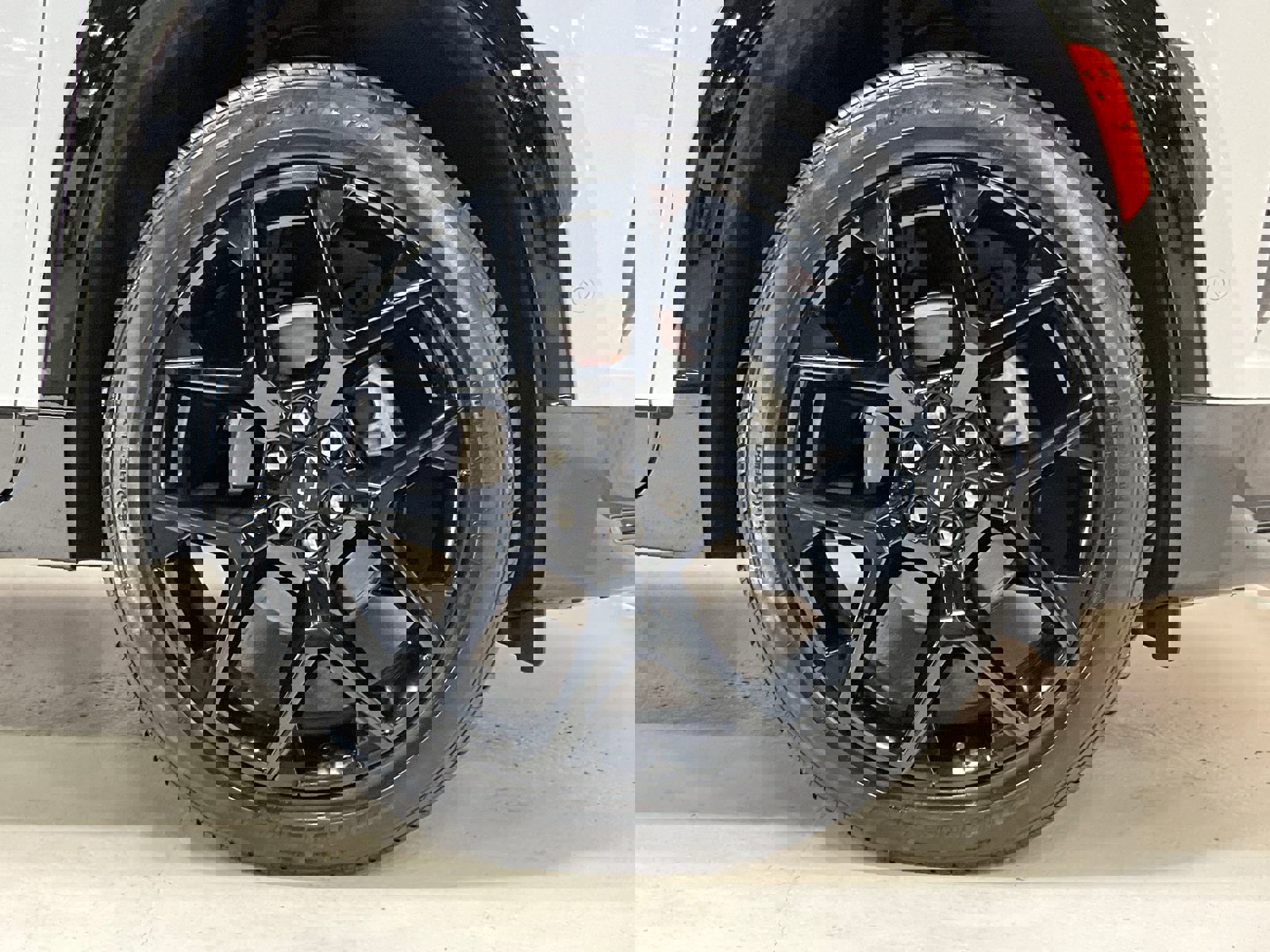 Used 2024 Chevrolet Traverse RS image 11