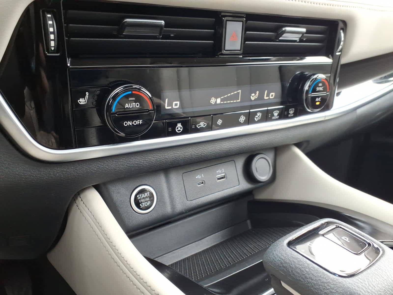 Used 2023 Nissan Rogue SL AWD/4WD image 20