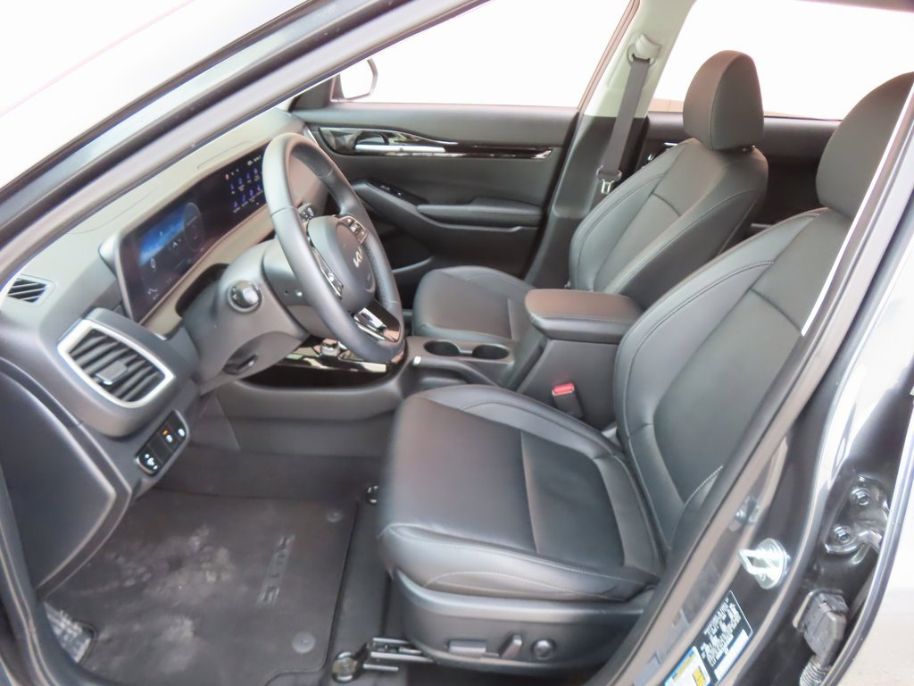 Used 2024 Kia Seltos EX image 29