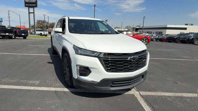 Used 2023 Chevrolet Traverse RS AWD/4WD image 2