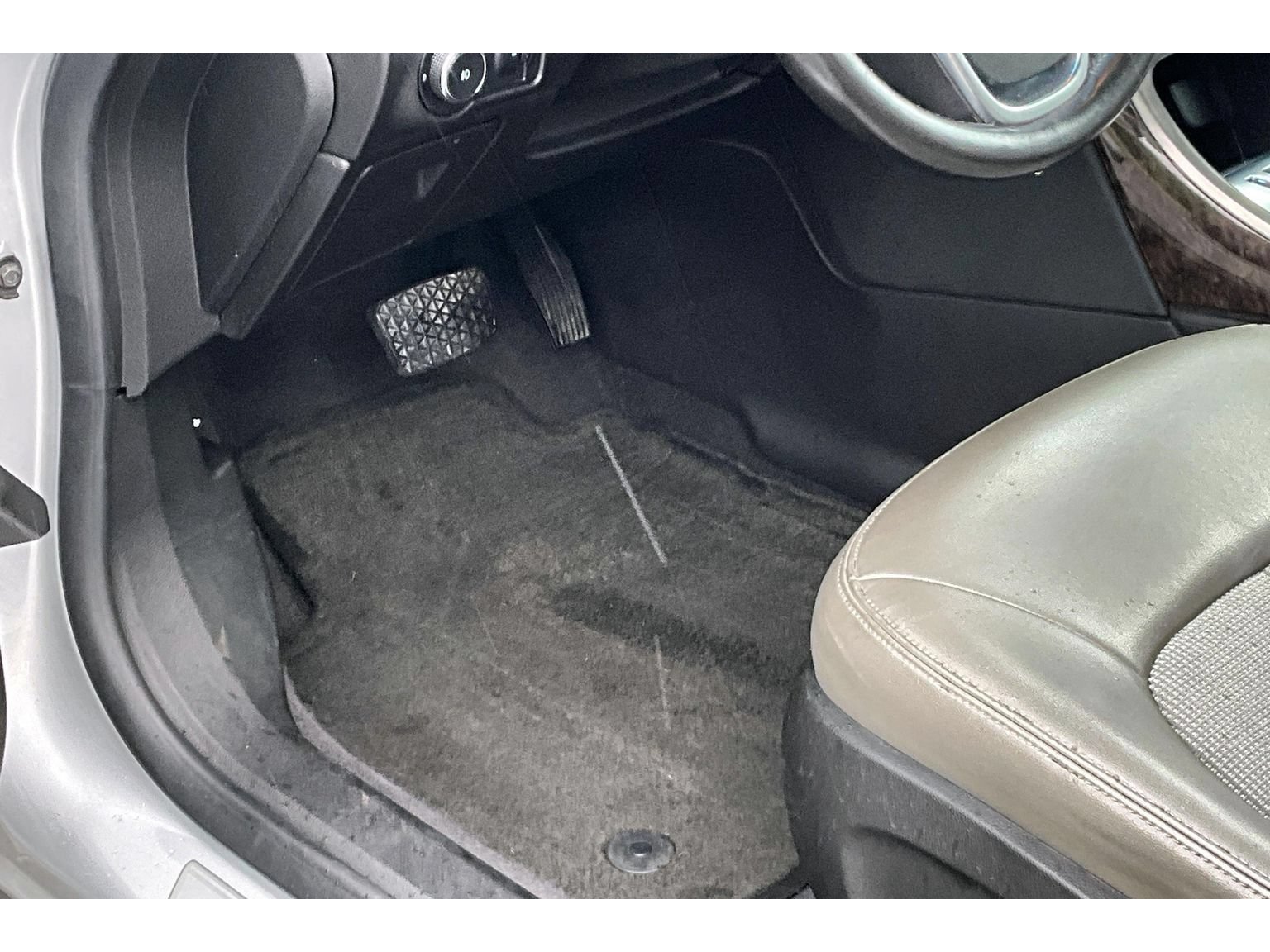 Used 2012 Buick Verano Convenience FWD image 26