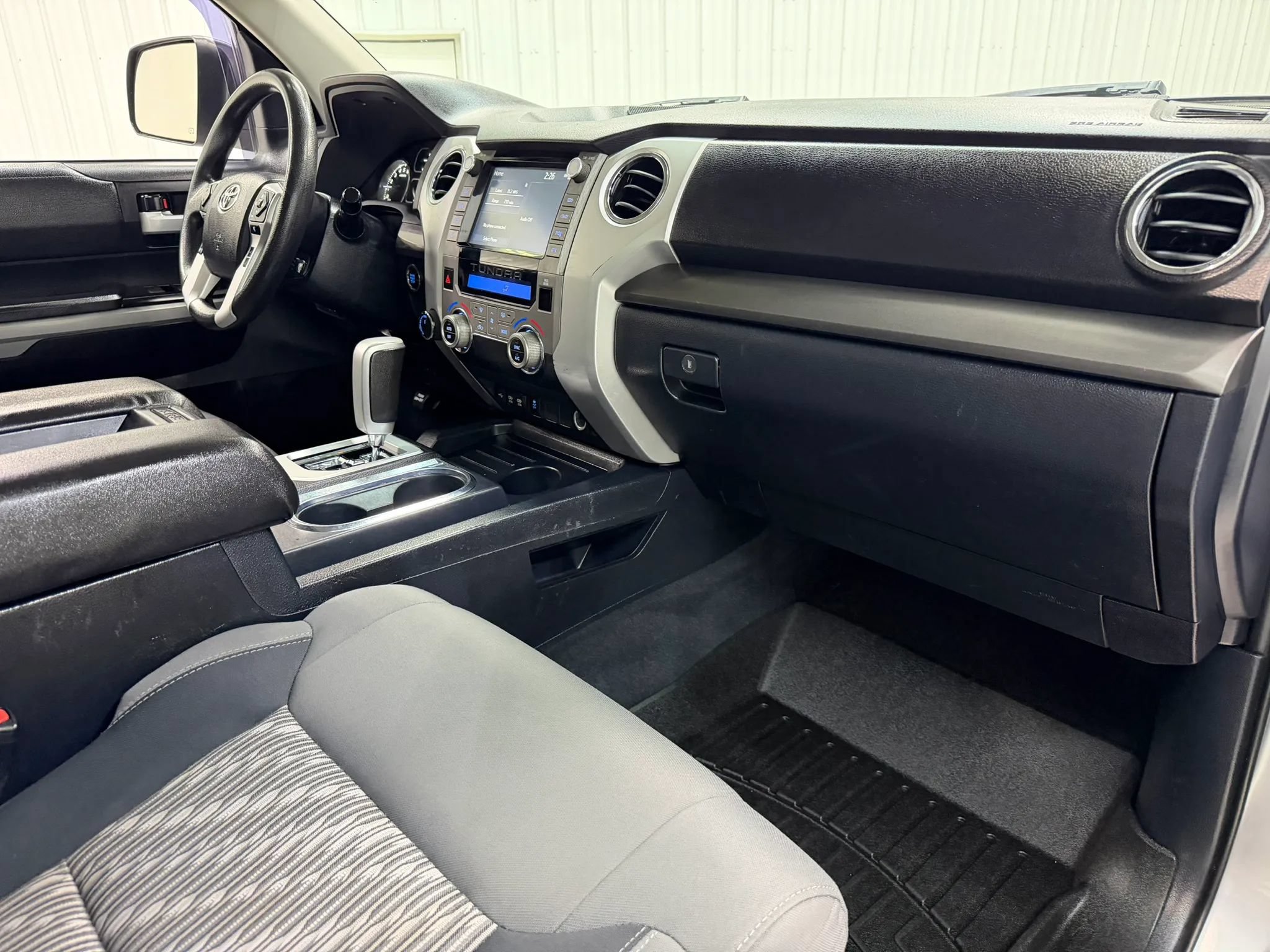 Used 2020 Toyota Tundra SR5 w/ TRD Off-Road Package AWD/4WD image 14
