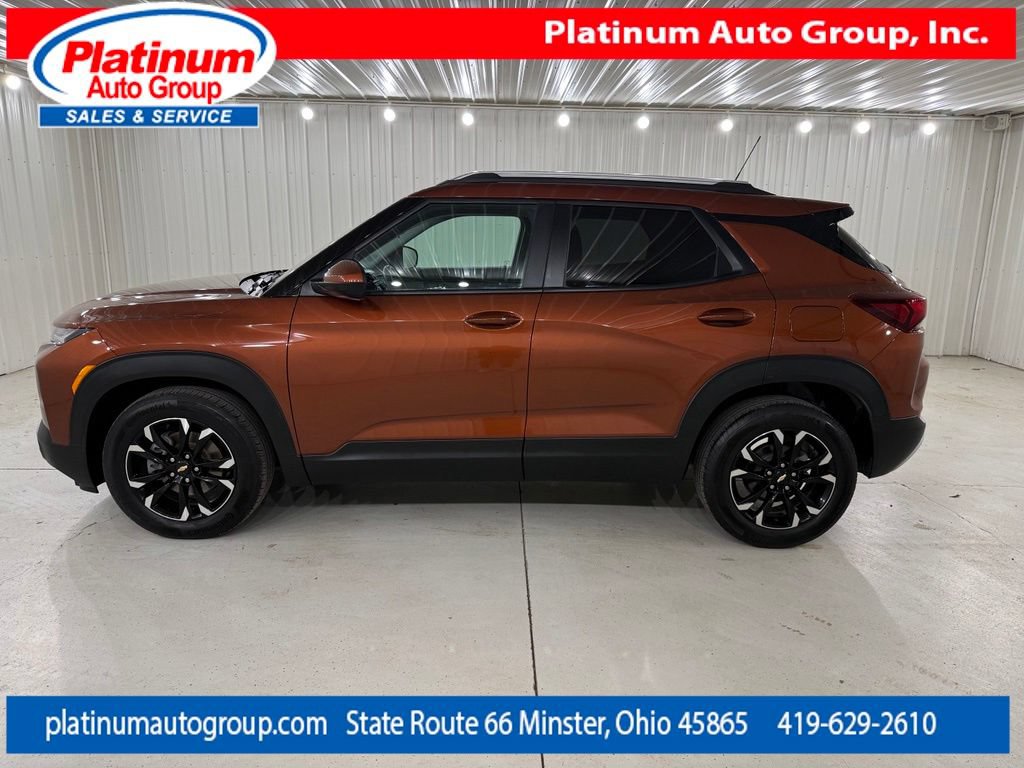 Used 2021 Chevrolet TrailBlazer LT FWD image 2