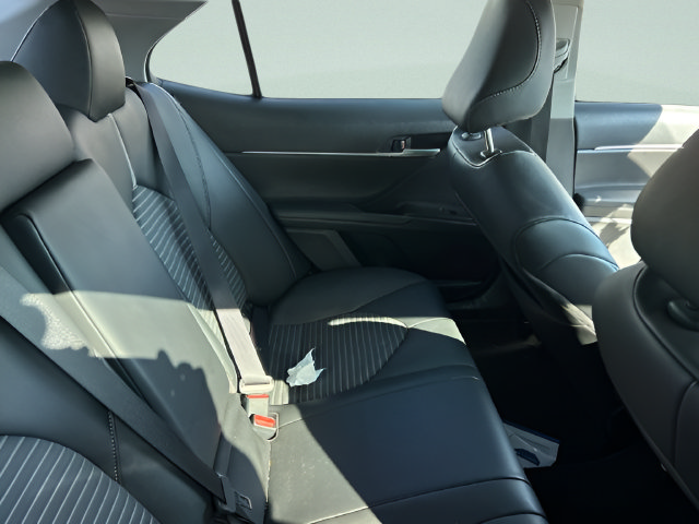 Used 2024 Toyota Camry SE FWD image 4
