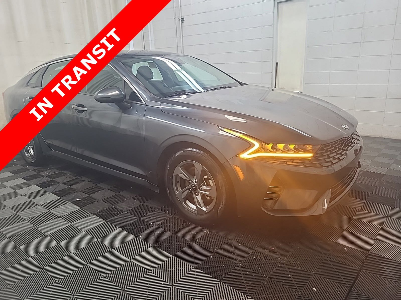 Used 2021 Kia K5 LXS FWD image 5