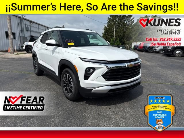 Used 2025 Chevrolet TrailBlazer LT FWD image 1
