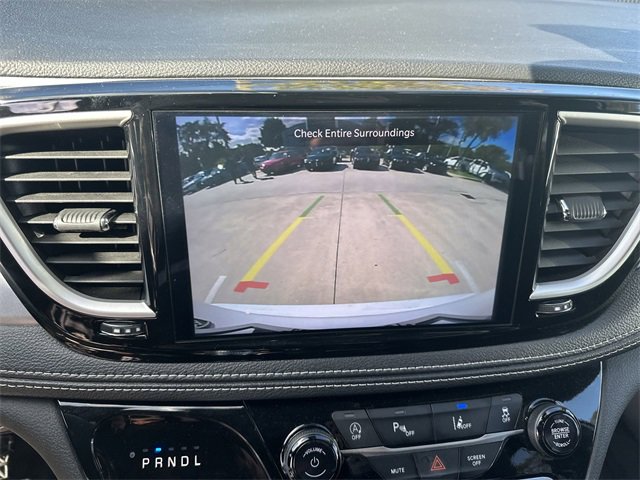 Used 2024 Chrysler Pacifica Touring image 25