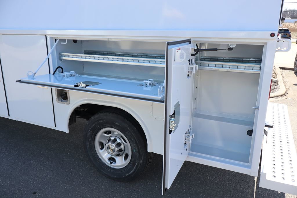 New 2026 Chevrolet Express 3500 w/ Power Convenience Package image 22