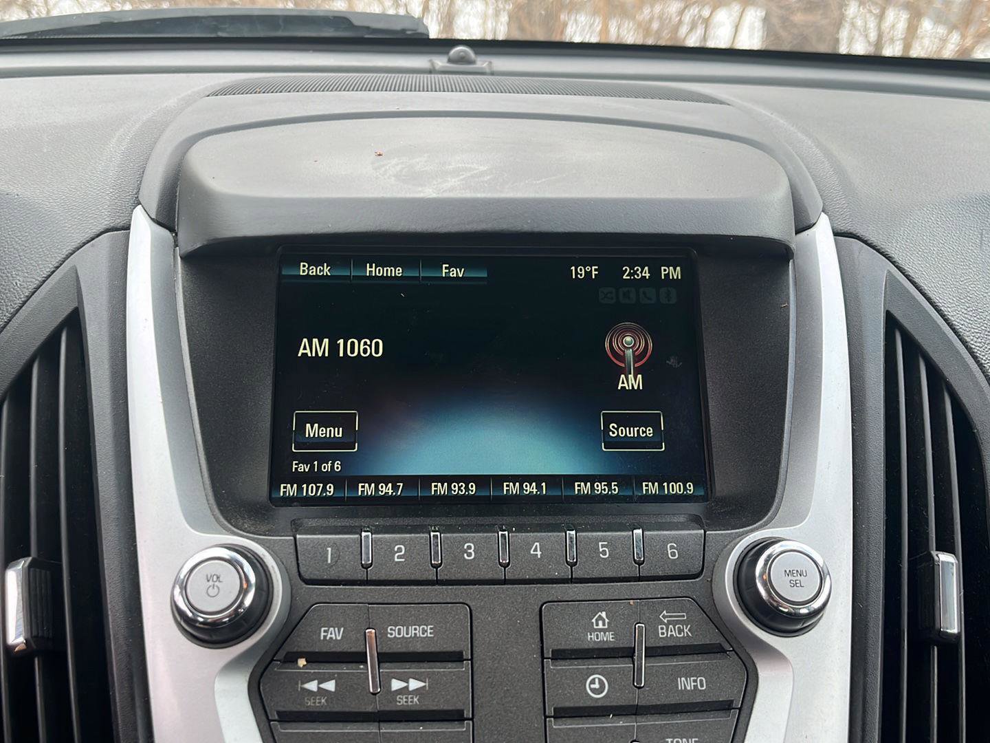 Used 2017 Chevrolet Equinox LS image 17