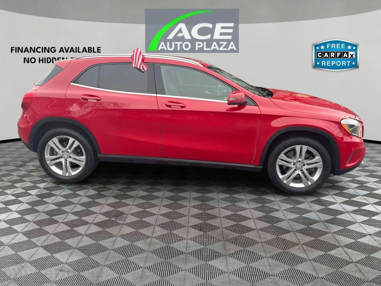 Used 2015 Mercedes-Benz GLA 250 4MATIC w/ Premium Package image 4