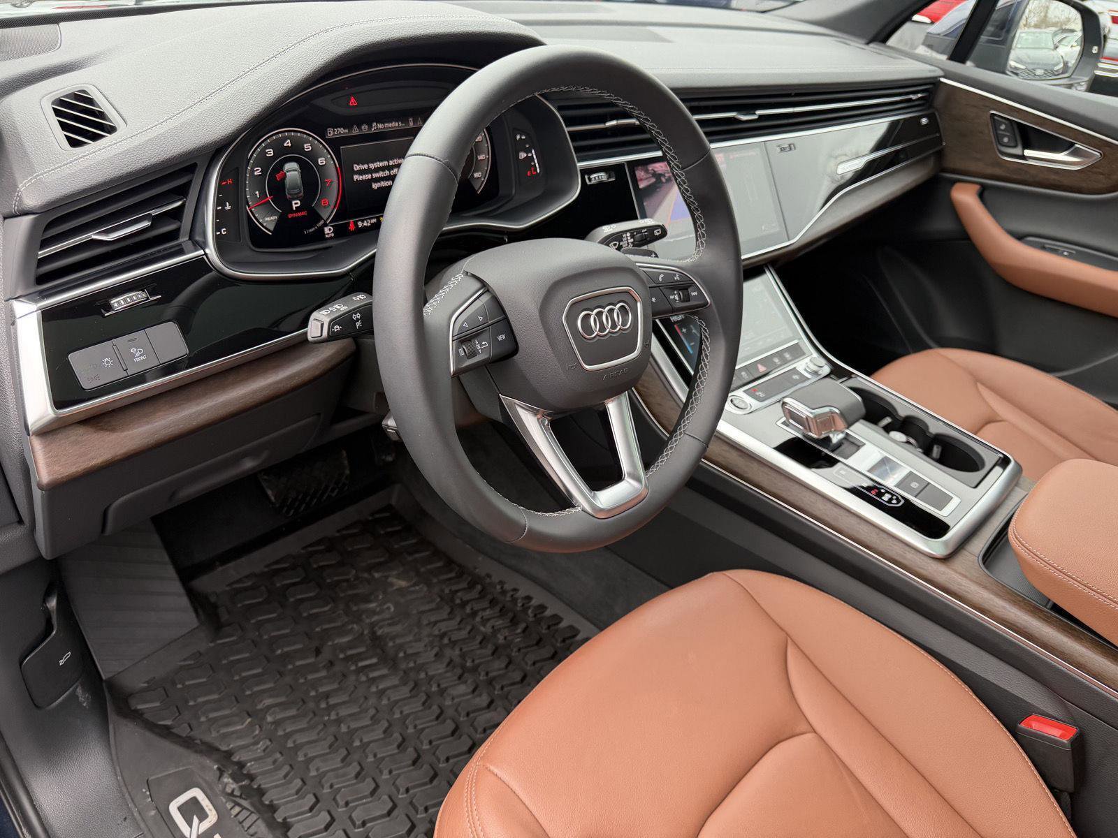 Used 2025 Audi Q7 3.0T Premium image 13