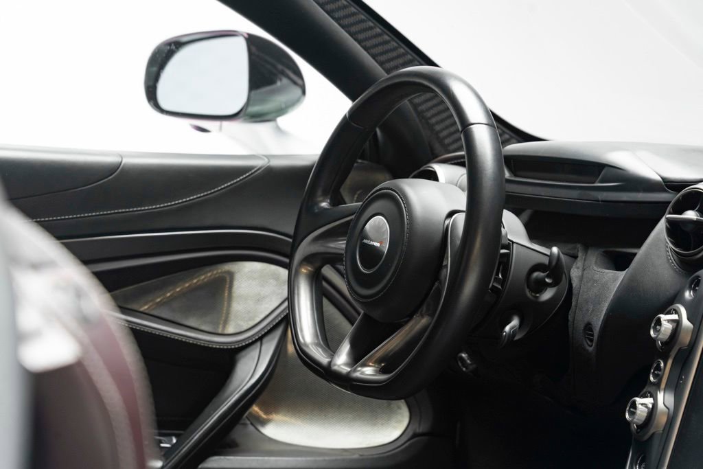 Used 2018 McLaren 720S Performance image 34