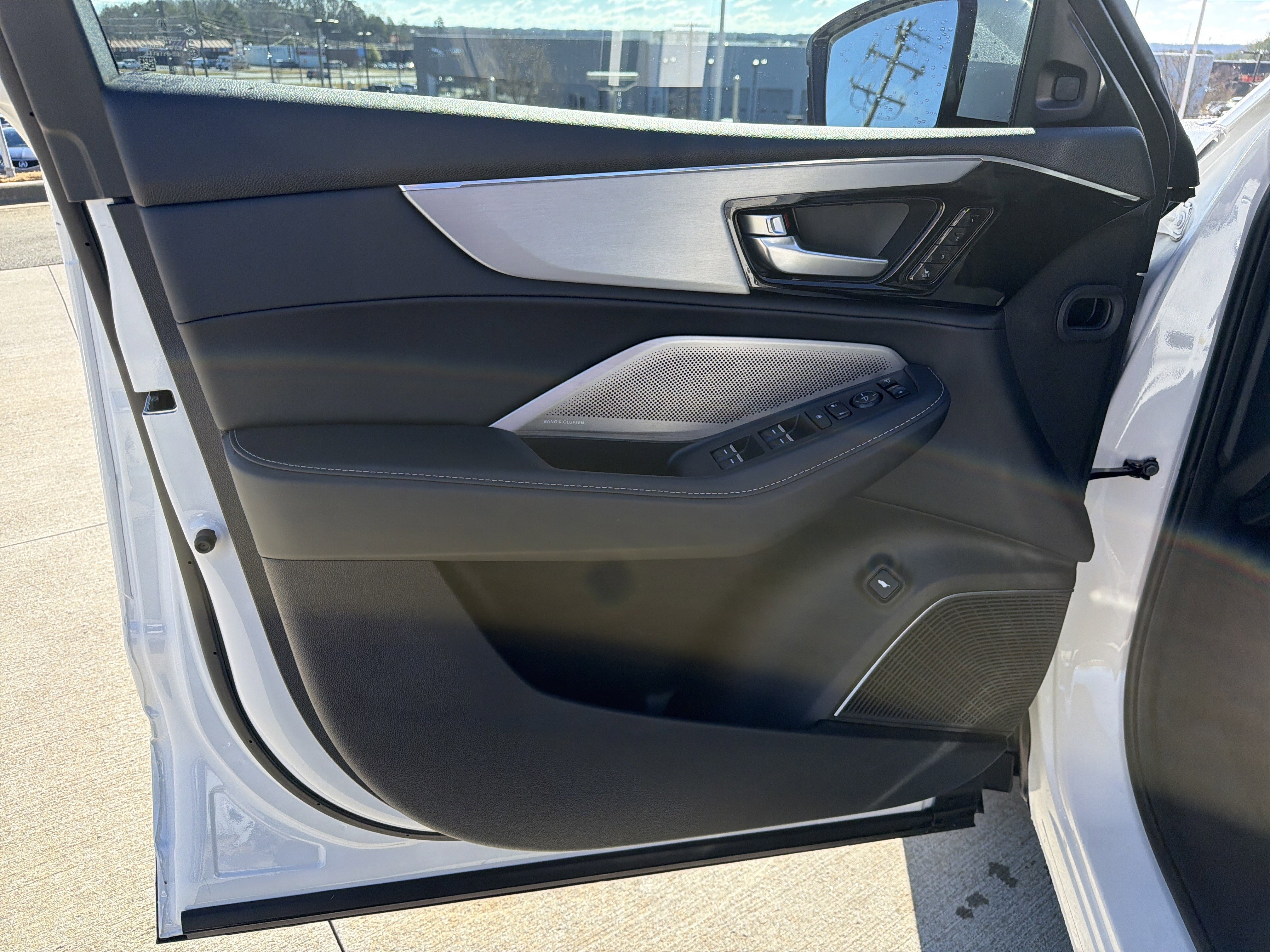 Certified 2026 Acura MDX FWD w/ Technology Package image 14