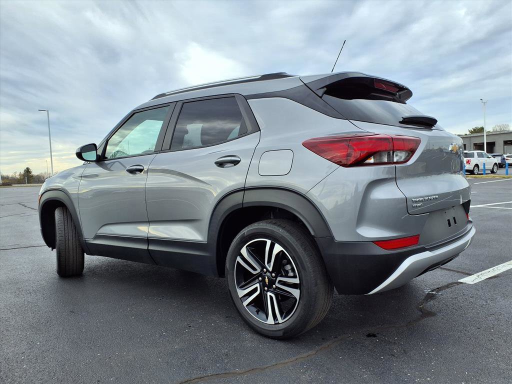 Used 2023 Chevrolet TrailBlazer LT w/ Convenience Package AWD/4WD image 30