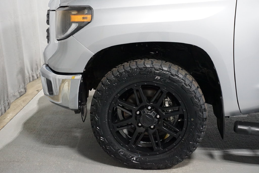 Used 2019 Toyota Tundra SR5 w/ SR5 Upgrade Package RWD image 5