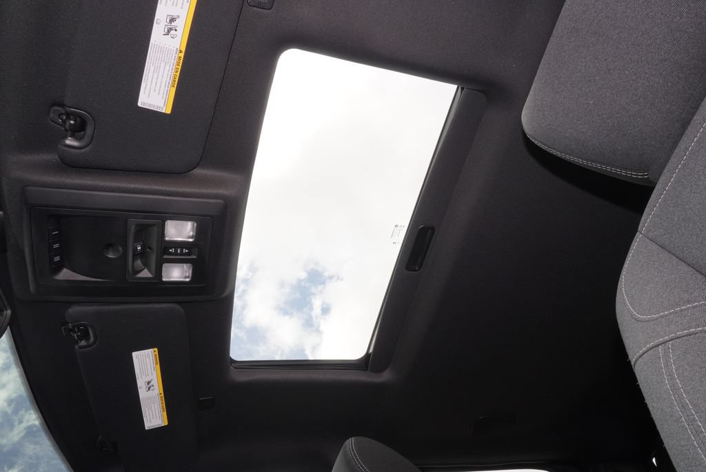 Used 2023 RAM 1500 Warlock AWD/4WD image 11