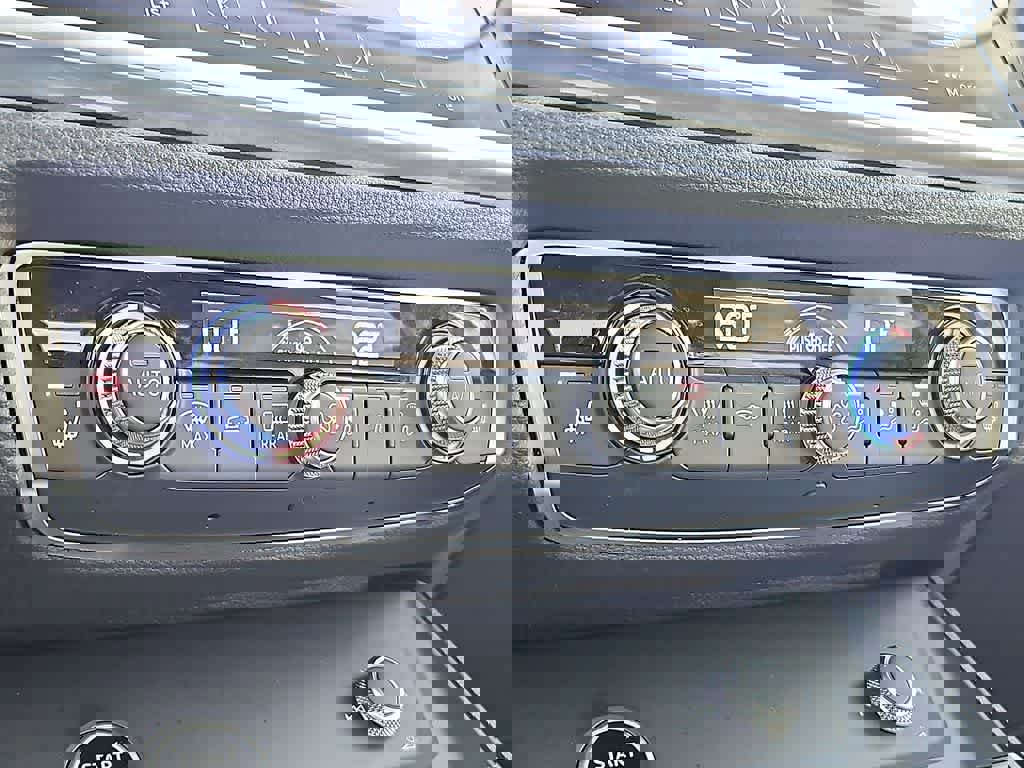 Used 2024 Audi Q3 2.0T Premium image 15