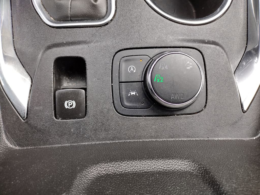 Used 2023 Chevrolet Traverse LS w/ Safety Package image 25