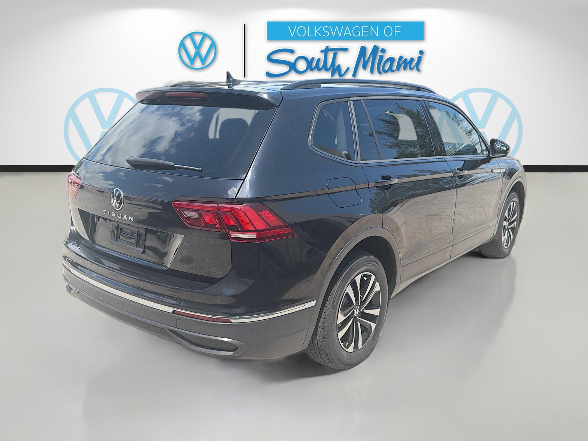 Used 2022 Volkswagen Tiguan S FWD image 7