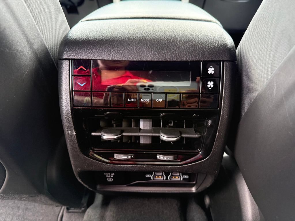 Used 2021 Jeep Grand Cherokee L Laredo w/ Luxury Tech Group I AWD/4WD image 12