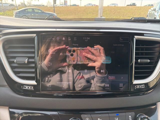 Used 2024 Chrysler Pacifica Touring-L image 33