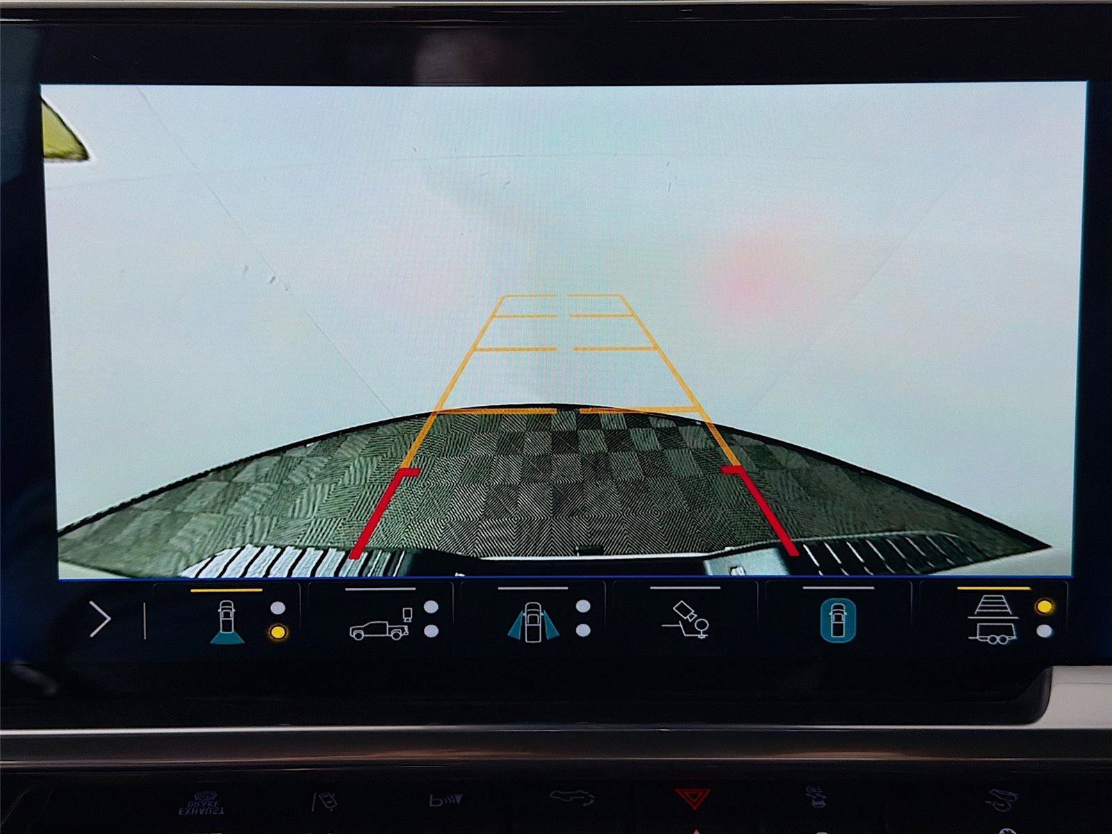 Used 2024 Chevrolet Silverado 3500 LTZ image 16