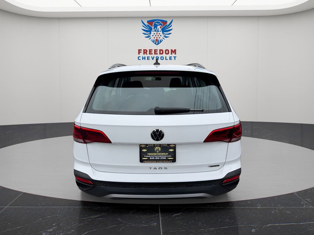 Used 2022 Volkswagen Taos S image 5