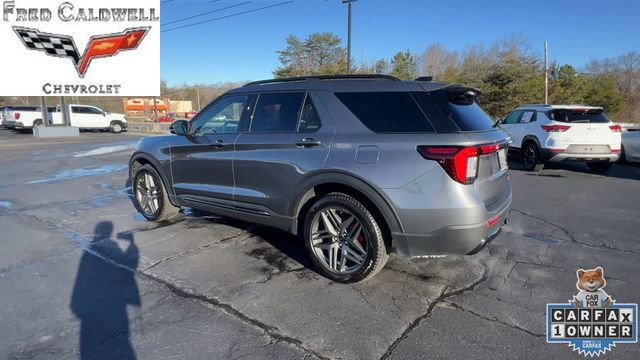 Used 2025 Ford Explorer ST-Line w/ ST-Line Street Pack AWD/4WD image 6