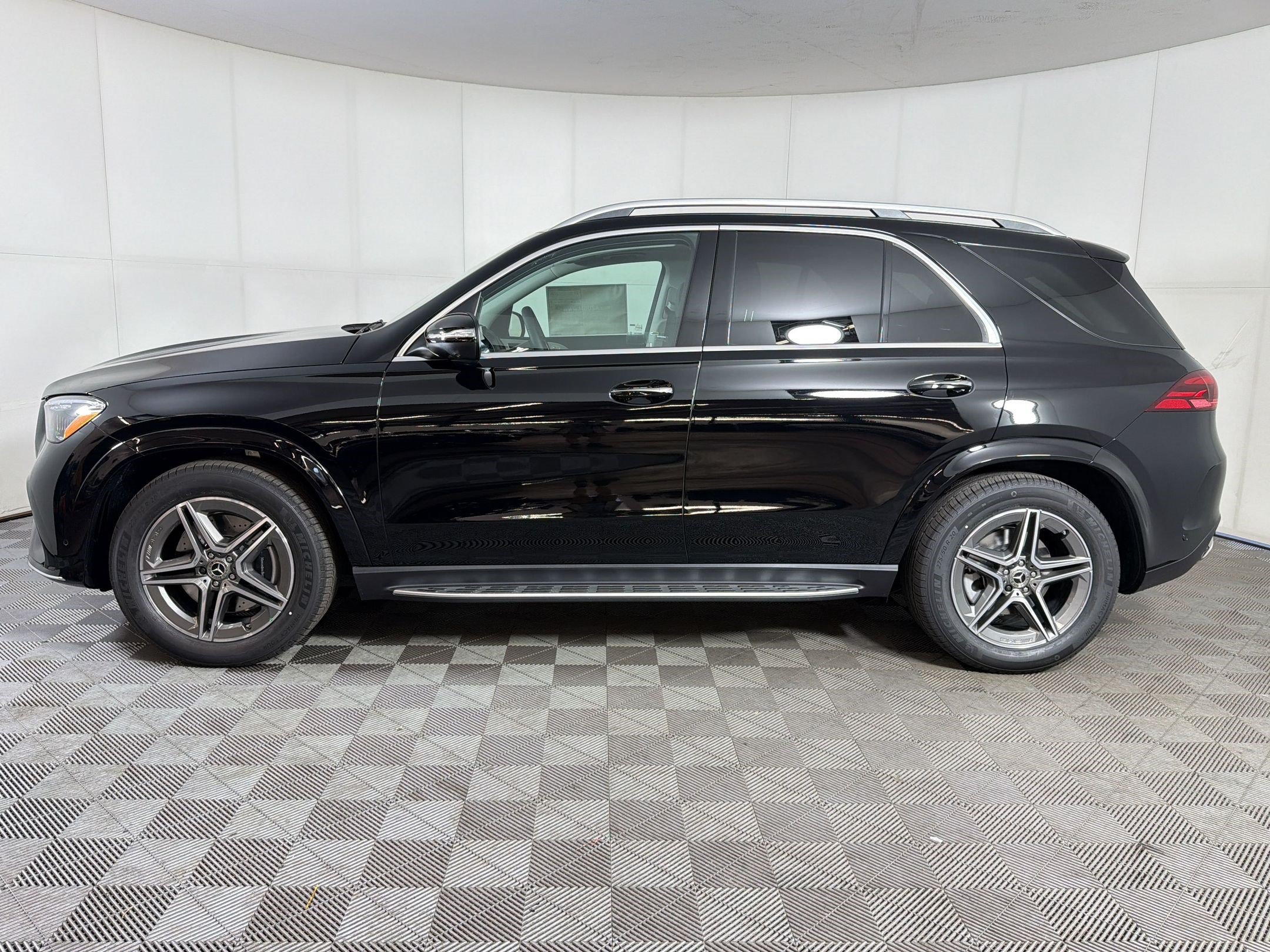 New 2026 Mercedes-Benz GLE 450 4MATIC image 2