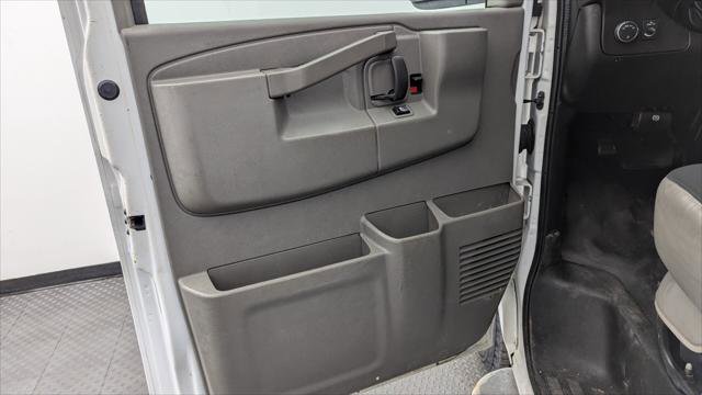 Used 2018 GMC Savana 2500 w/ Driver Convenience Package RWD image 13