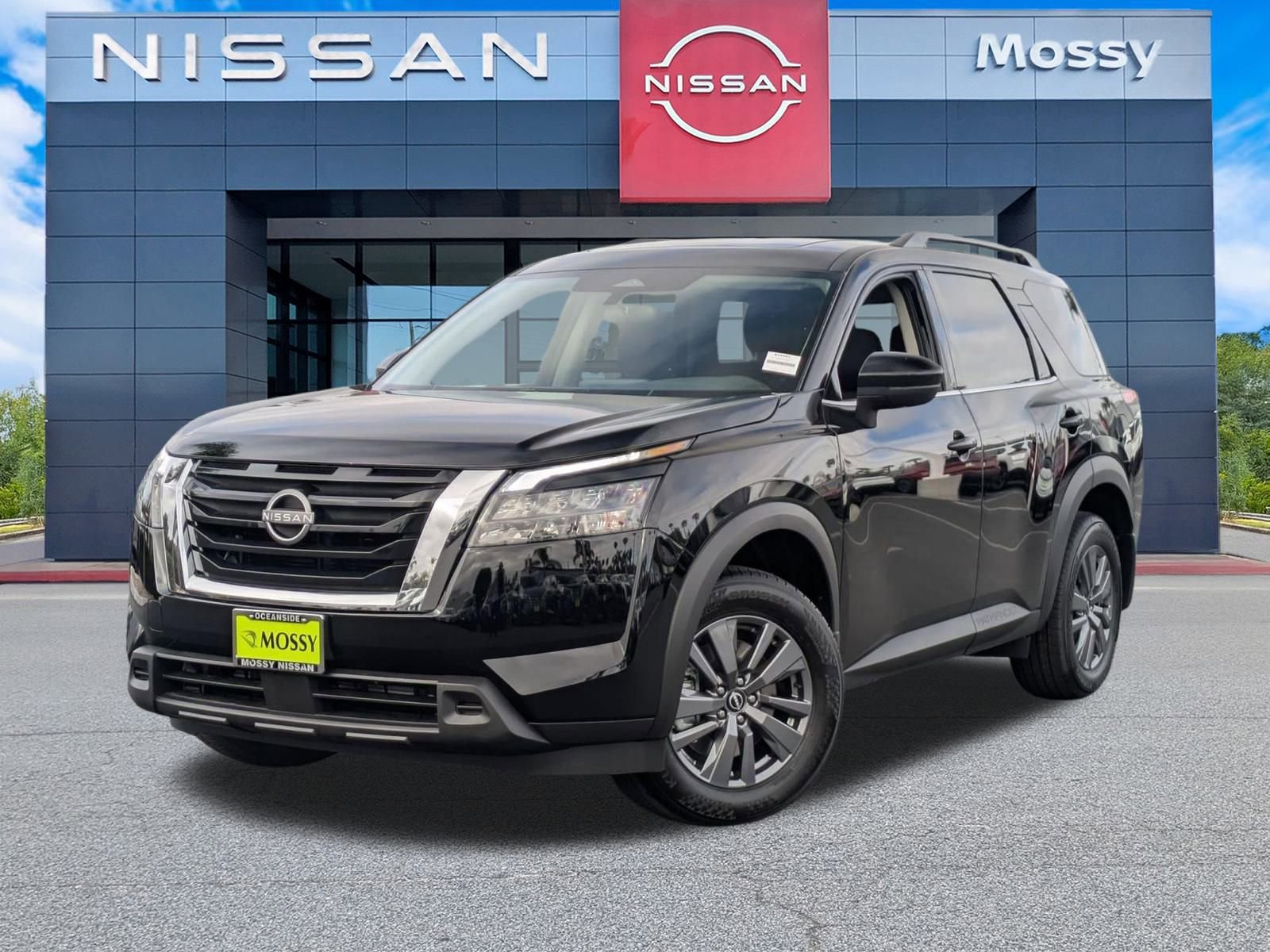 New 2025 Nissan Pathfinder SV w/ SV Premium Package