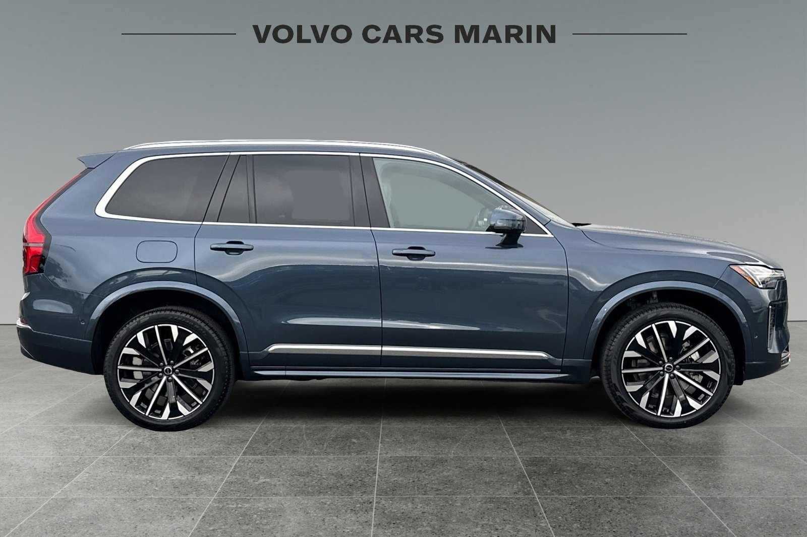 New 2026 Volvo XC90 B6 Plus w/ Protection Package Premier image 8