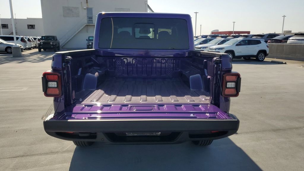 New 2026 Jeep Gladiator Sport image 10