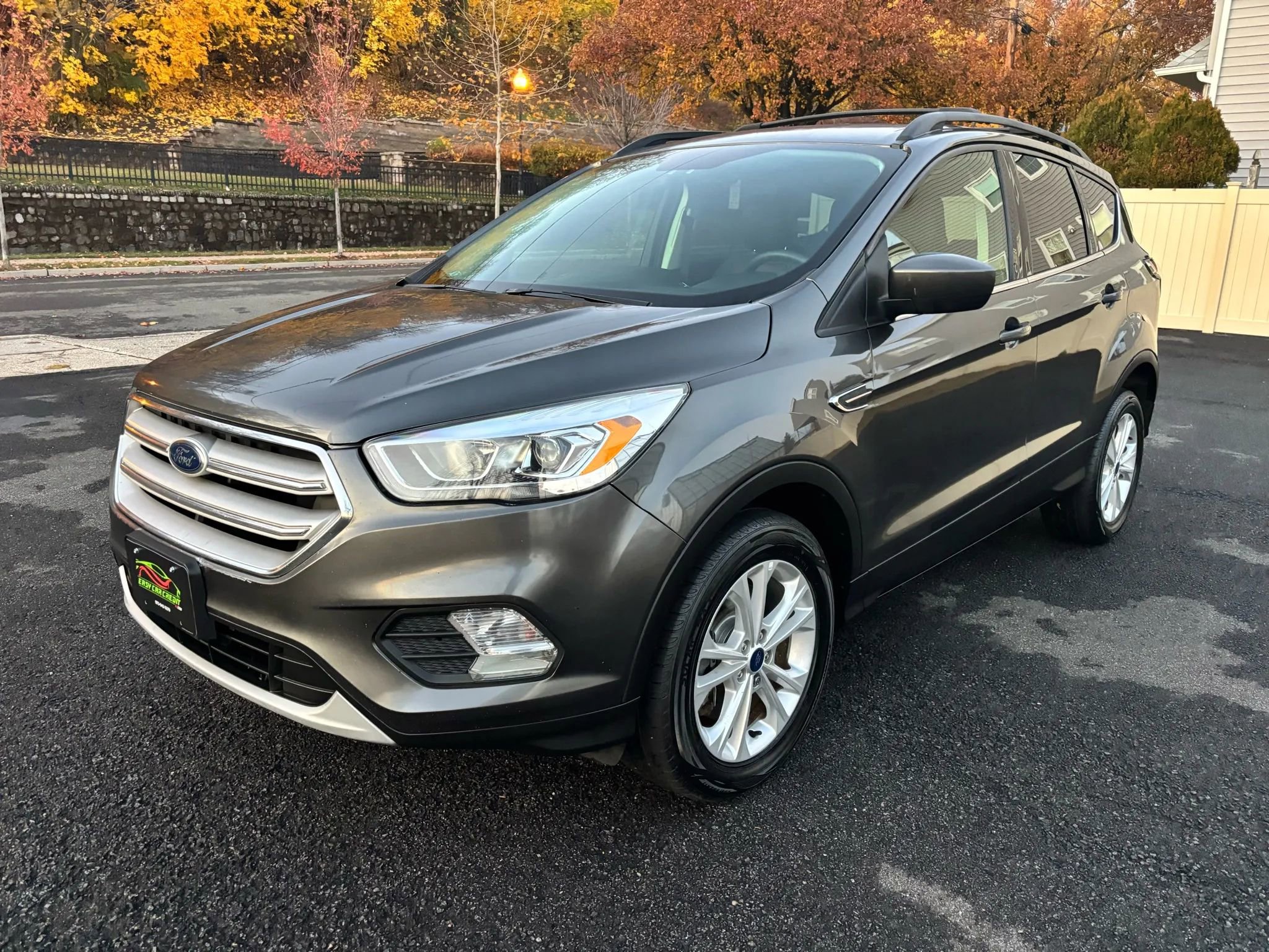 Used 2018 Ford Escape SEL image 2
