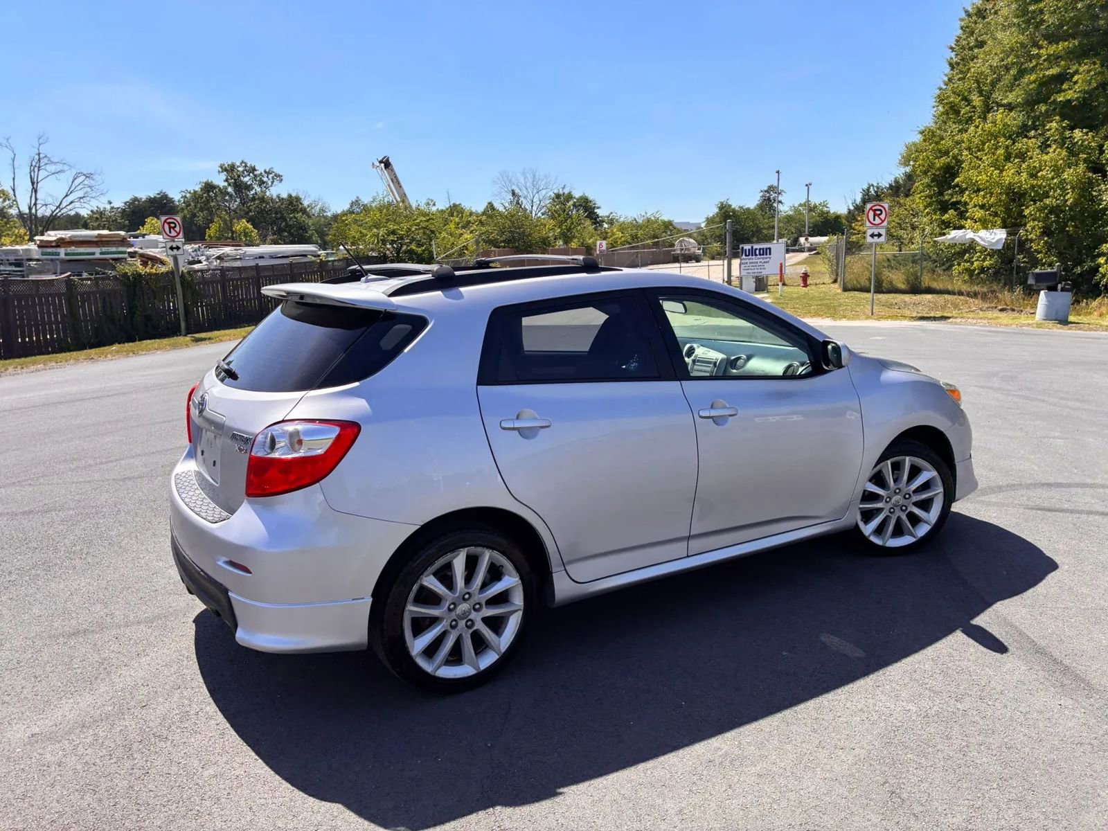 Used 2009 Toyota Matrix XRS FWD image 17