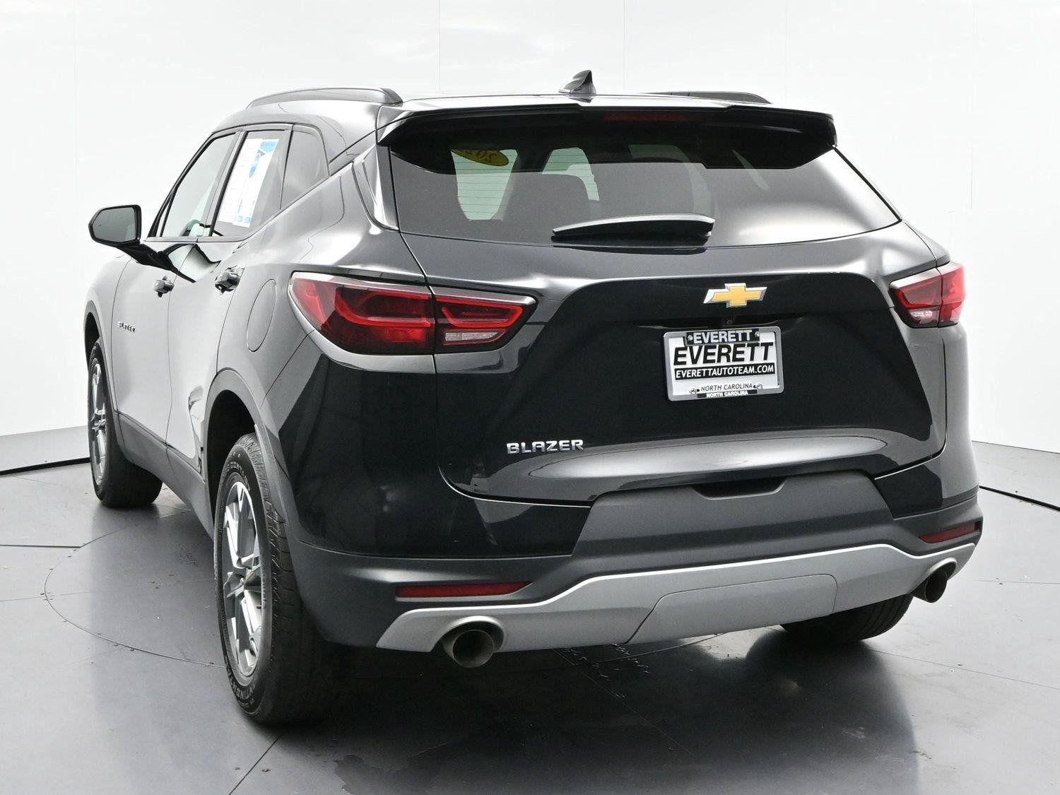 Used 2023 Chevrolet Blazer LT w/ Convenience Package FWD image 6