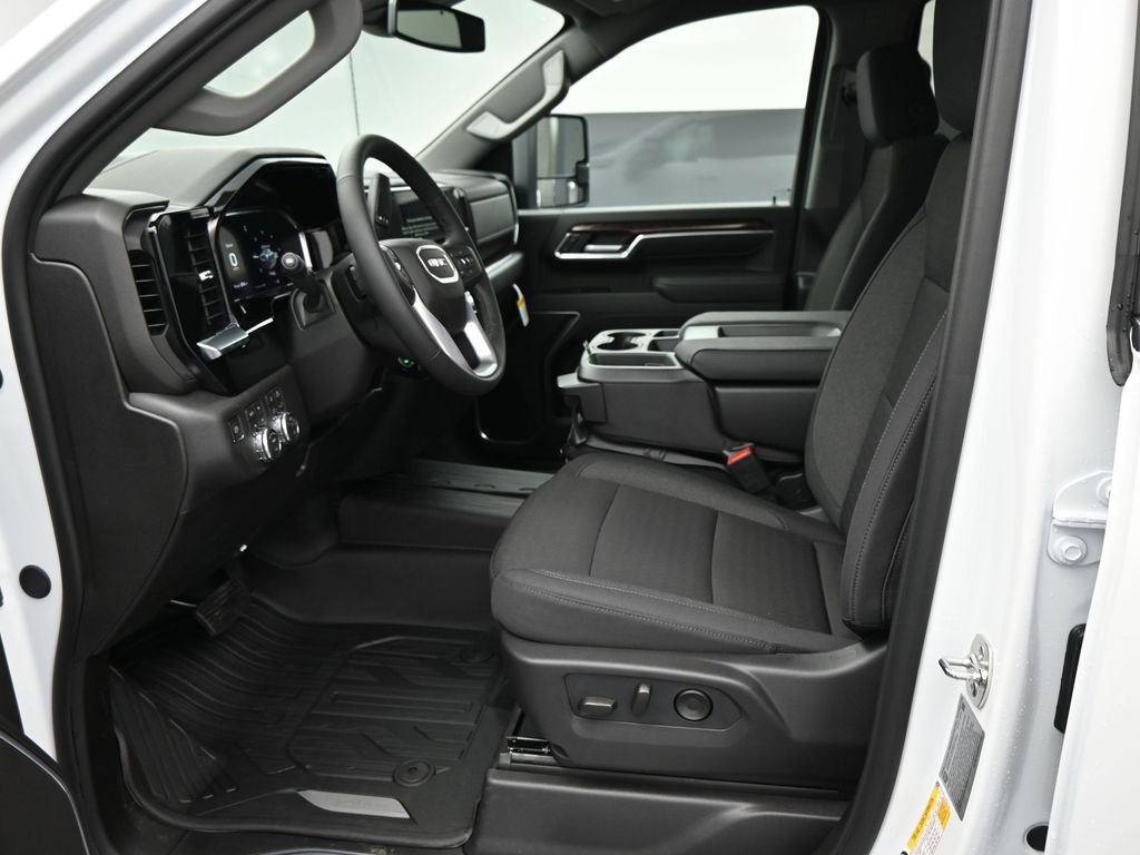 New 2026 GMC Sierra 3500 SLE w/ SLE Value Package image 9